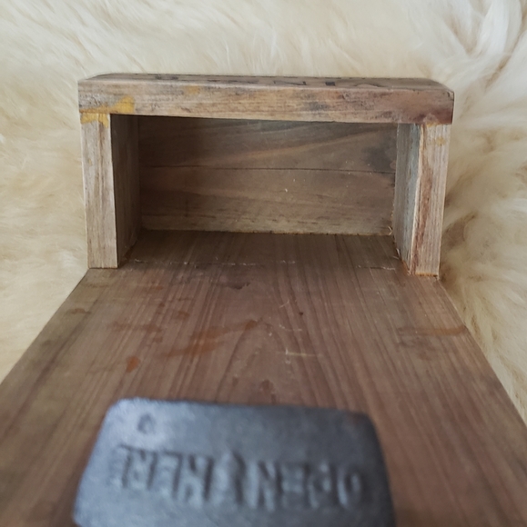 Cute Wooden Bottle Opener Tabletop Stand - Picture 8 of 8